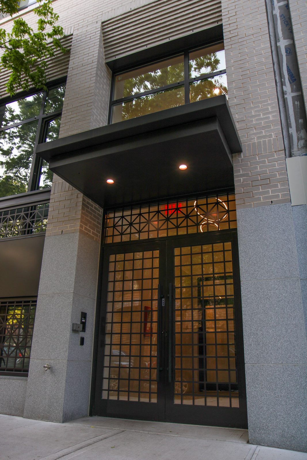 Commercial building entrance with PGA SF450 glazing system